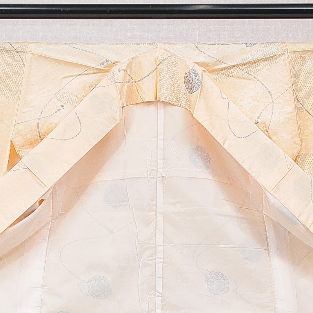 小紋 洗える着物 袷 身丈157cm 裄丈66cm ポリエステル Sランク Mサイズ 広衿 インフォーマル 鏡裏文 桜 クリーム系 1215-15792