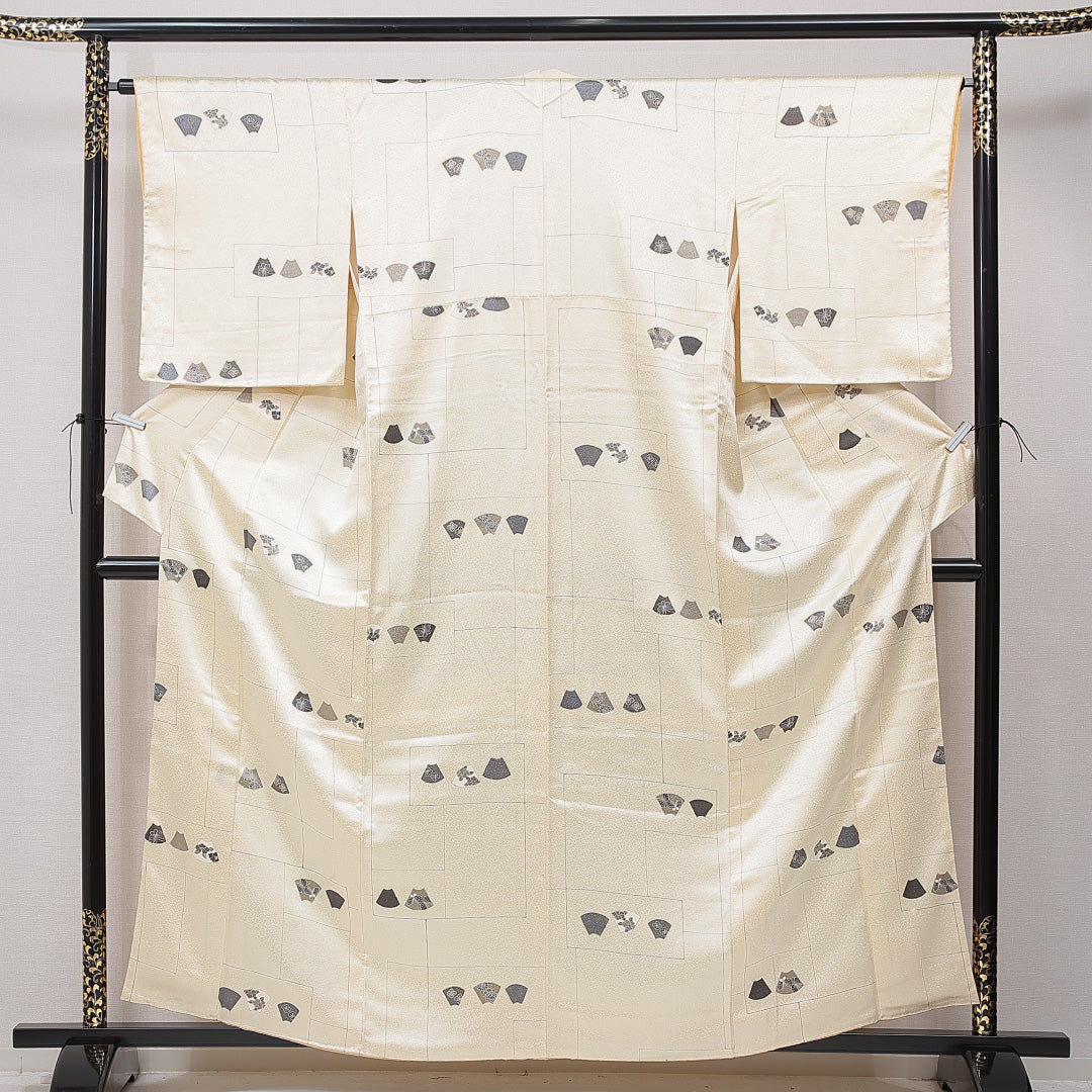 小紋 袷 身丈159cm 裄丈64cm 正絹 Sランク インフォーマル 広衿 Mサイズ 扇 花菱 クリーム系 RP 1221-15875