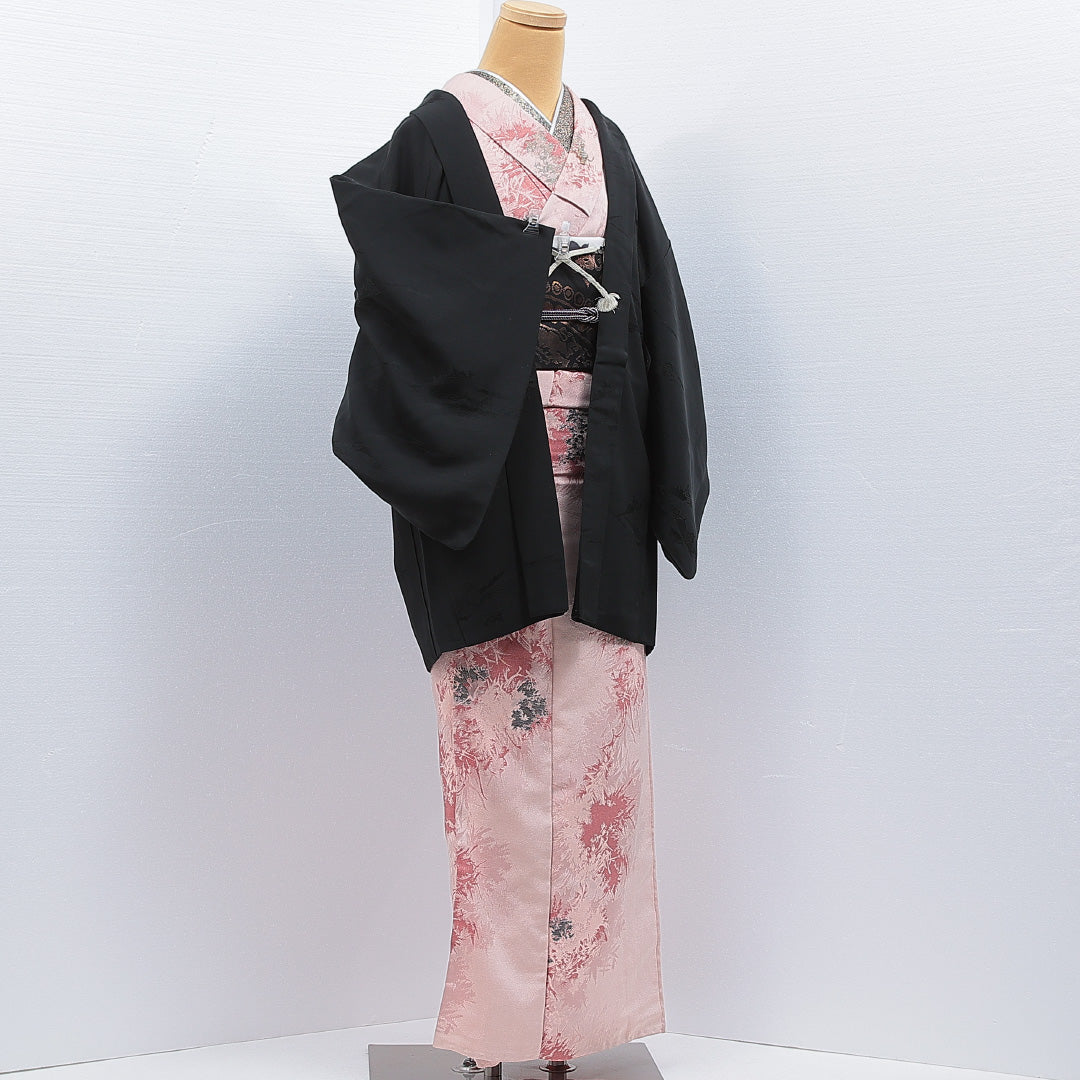 黒羽織 袷 身丈81cm 裄丈63cm 正絹 Sランク 一つ紋 (丸に橘) セミフォーマル Sサイズ 織り出し 紐あり 抽象柄 黒系 RP 1233-16846