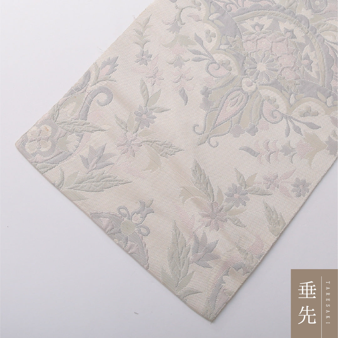 八寸名古屋帯 帯丈339cm セミフォーマル 松葉仕立て 六通 Dランク 正絹 アラベスク文様 白系 1224-03599