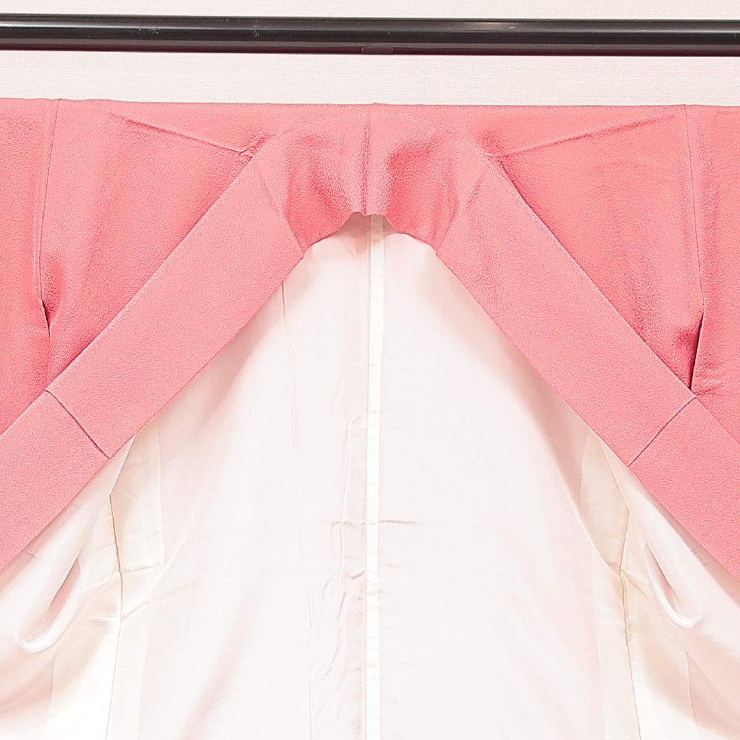 色無地 袷 身丈154cm 裄丈64cm 正絹 Sランク Sサイズ 広衿 一つ紋（抱き茗荷） セミフォーマル 無地 ピンク系 1214-16890