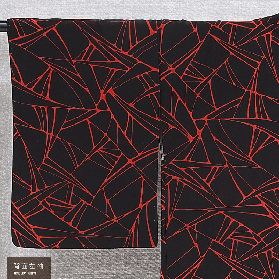 羽織 袷 身丈74cm 裄丈63cm 正絹 Bランク Sサイズ カジュアル 紐あり ちりめん 抽象柄 黒系 1217-16158