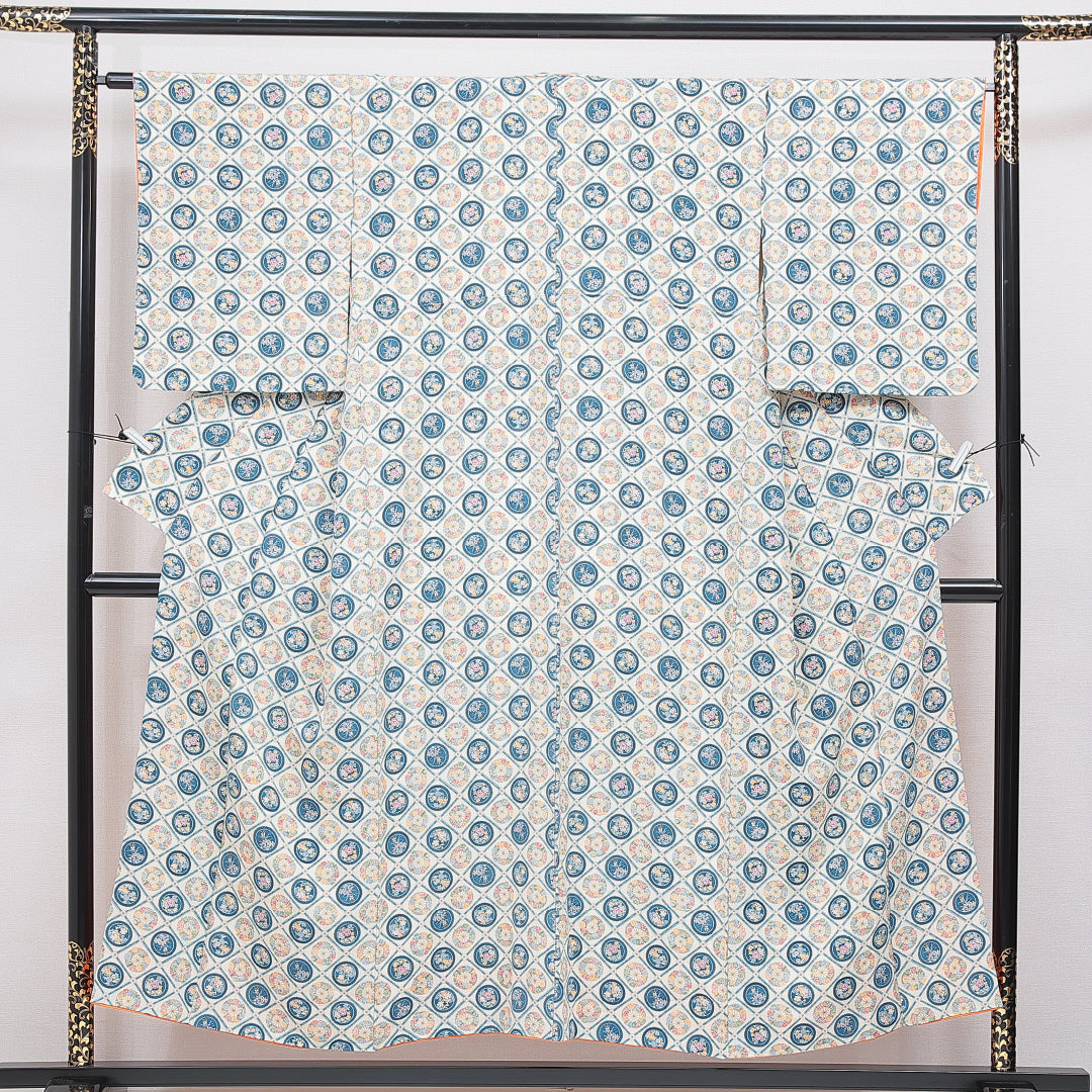 小紋 袷 身丈151cm 裄丈65cm 正絹 Aランク Sサイズ 広衿 インフォーマル ちりめん 格天井文 唐華 クリーム系 1215-16664