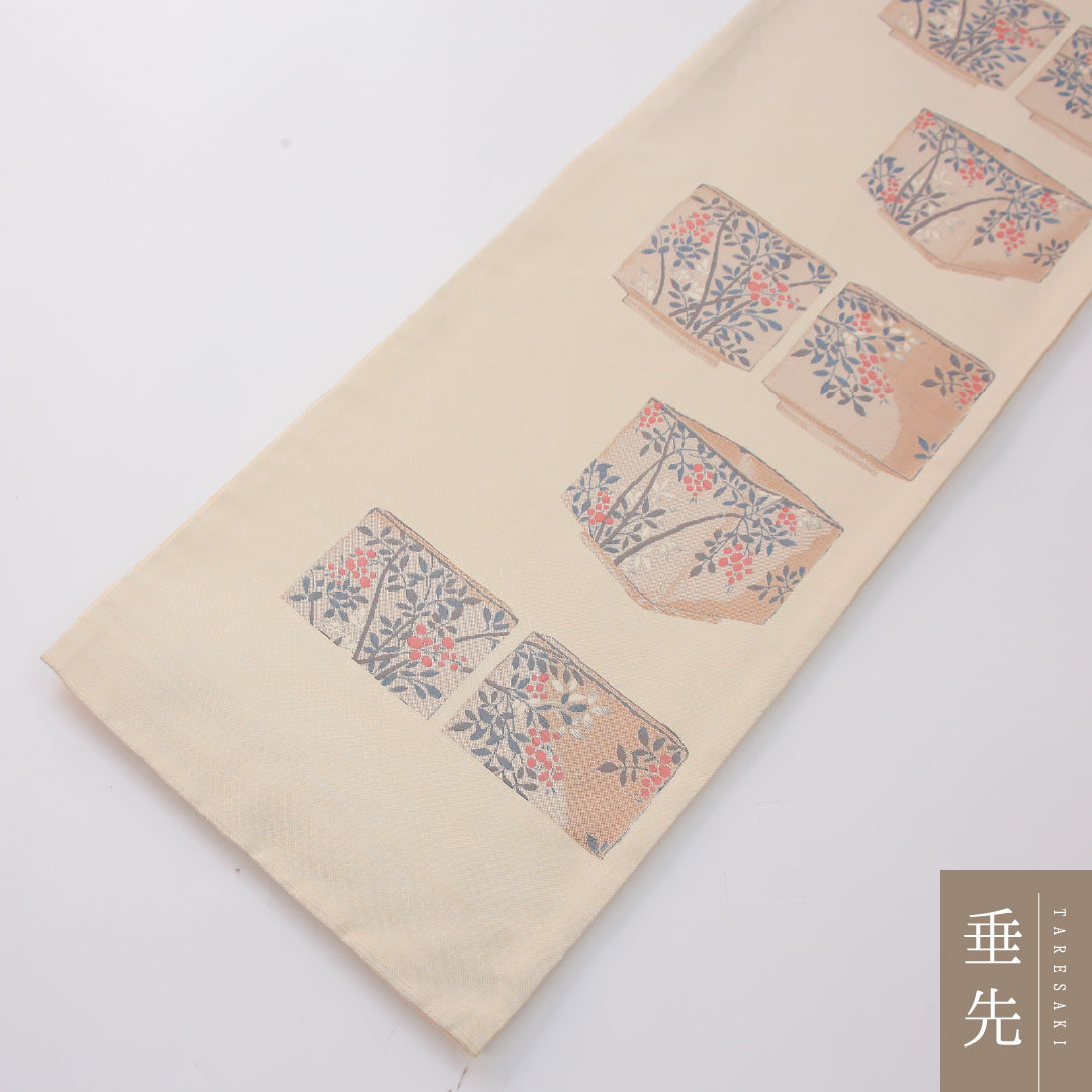 未使用品 袋帯 帯丈432cm 正絹 六通 帯芯なし インフォーマル 創作柄 クリーム系 1243-02319