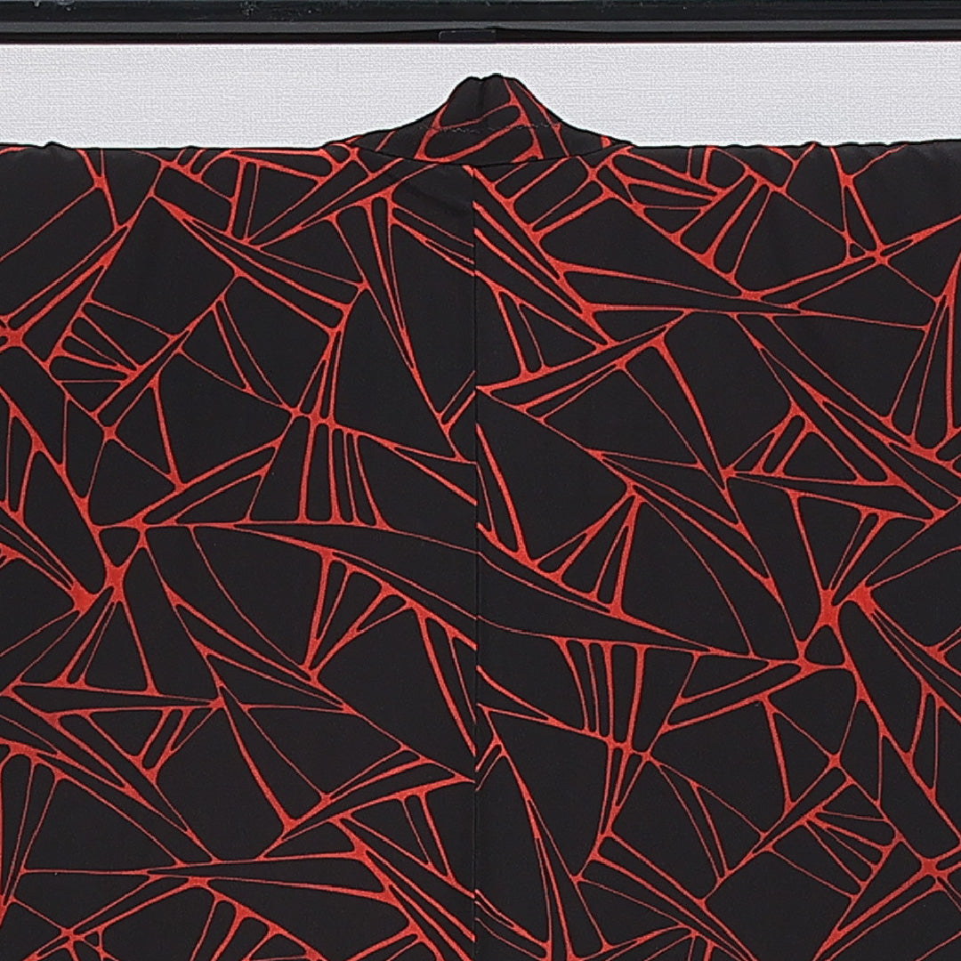 羽織 袷 身丈74cm 裄丈63cm 正絹 Bランク Sサイズ カジュアル 紐あり ちりめん 抽象柄 黒系 1217-16158