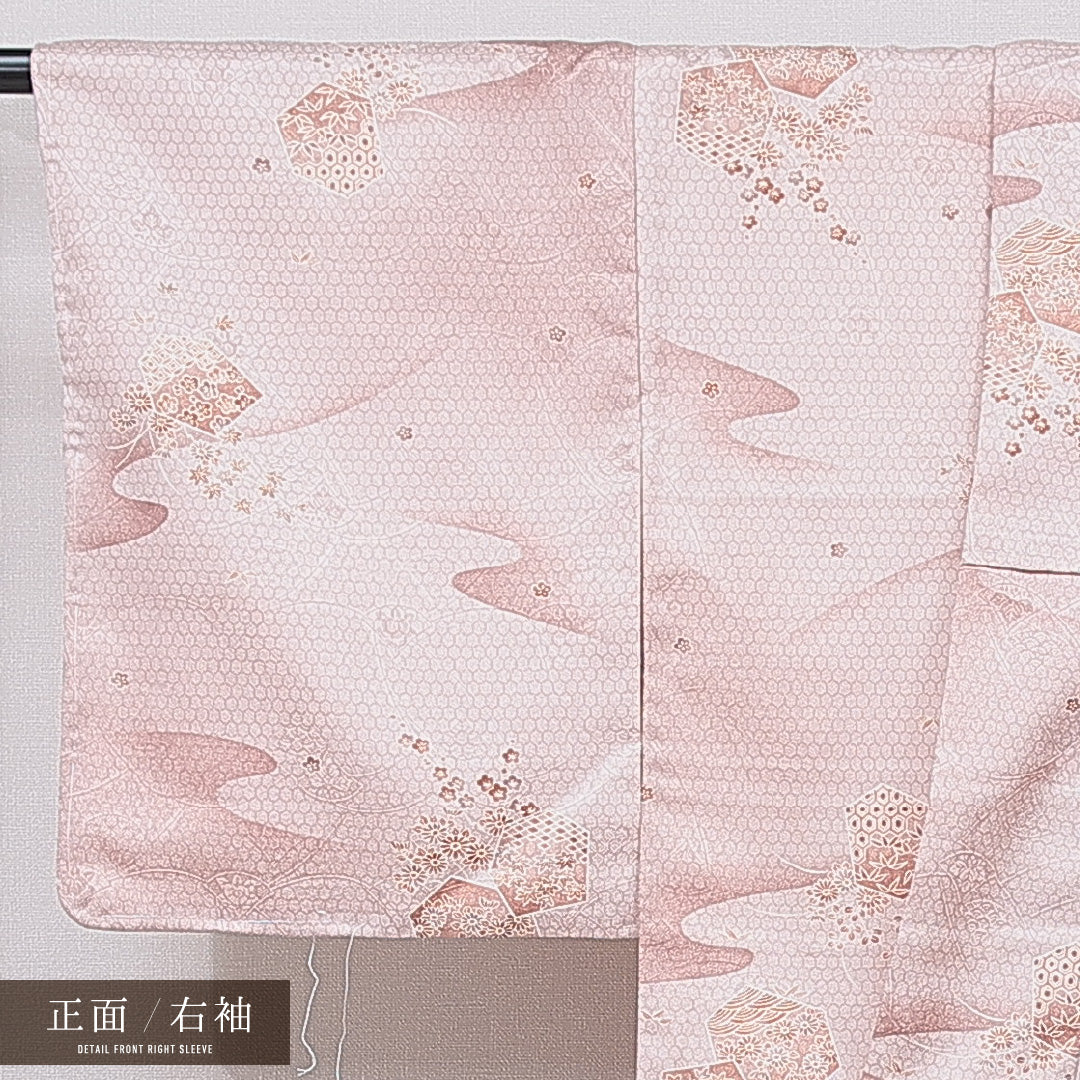 小紋 洗える着物 袷 身丈158cm 裄丈64cm ポリエステル Sランク Mサイズ 広衿 インフォーマル 亀甲 梅 ピンク系 1215-15800