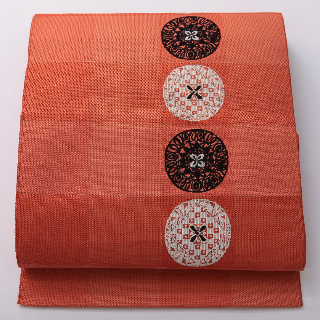 八寸名古屋帯 帯丈361cm カジュアル 松葉仕立て ポイント柄 Cランク 正絹 創作柄 朱系 1224-03620