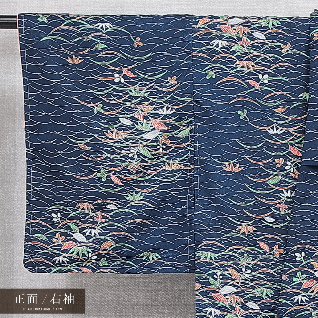小紋 袷 身丈158cm 裄丈63cm 正絹 Sランク インフォーマル 広衿 Mサイズ 芝草 笹 紺系 RP 1221-16048