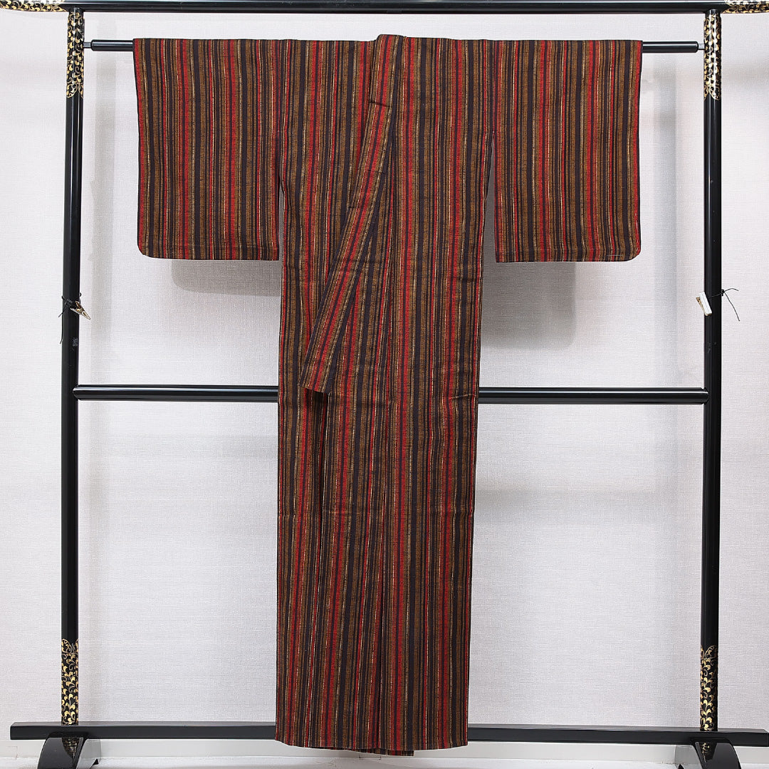 紬 単衣 身丈154cm 裄丈62cm 正絹 Sランク カジュアル バチ衿 Sサイズ 居敷当て 肩当て 縞 茶系 RP 1223-15539