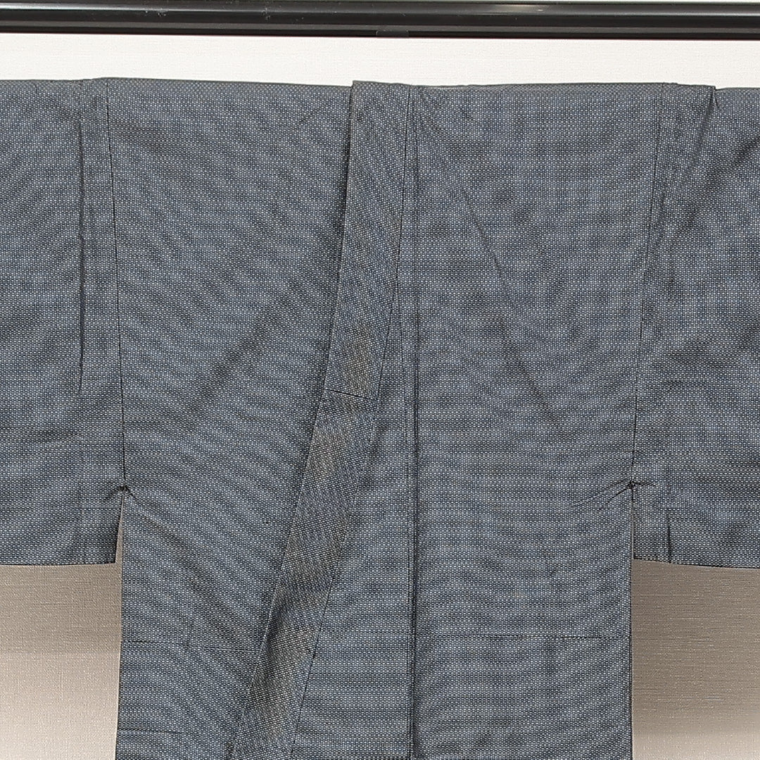 男着物 袷 身丈143cm 裄丈68cm 正絹 Cランク カジュアル 棒衿 Mサイズ 亀甲 紺系 LP 1224-16886