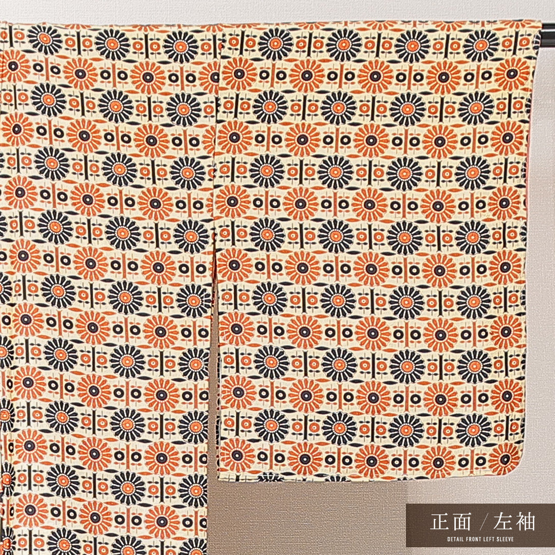 小紋 袷 身丈148cm 裄丈62cm 正絹 Sランク XSサイズ バチ衿 インフォーマル 菊 ベージュ系 1215-15231