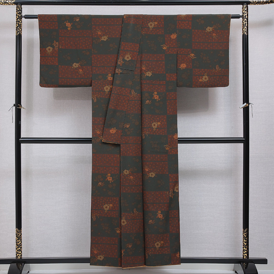 洗える着物 小紋 袷 身丈155cm 裄丈63cm ポリエステル Sランク インフォーマル 広衿 Mサイズ 椿 緑系 RP 1221-16335