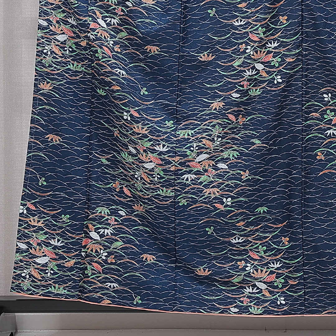 小紋 袷 身丈158cm 裄丈63cm 正絹 Sランク インフォーマル 広衿 Mサイズ 芝草 笹 紺系 RP 1221-16048