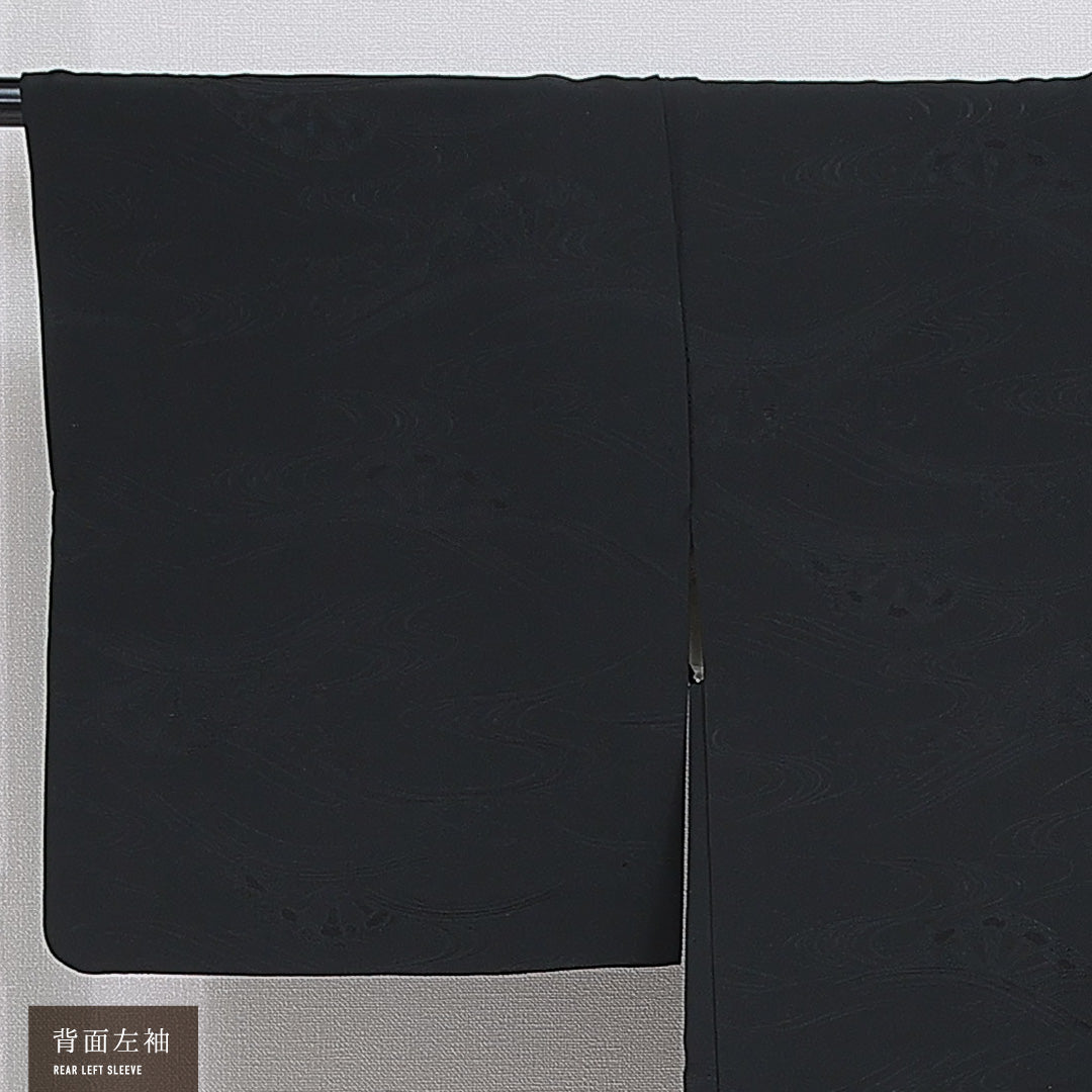 黒羽織 袷 身丈80cm 裄丈64cm 正絹 Bランク Mサイズ 一つ紋（五三桐） セミフォーマル 紐あり 紋意匠 吉祥文様 黒系 1217-16156