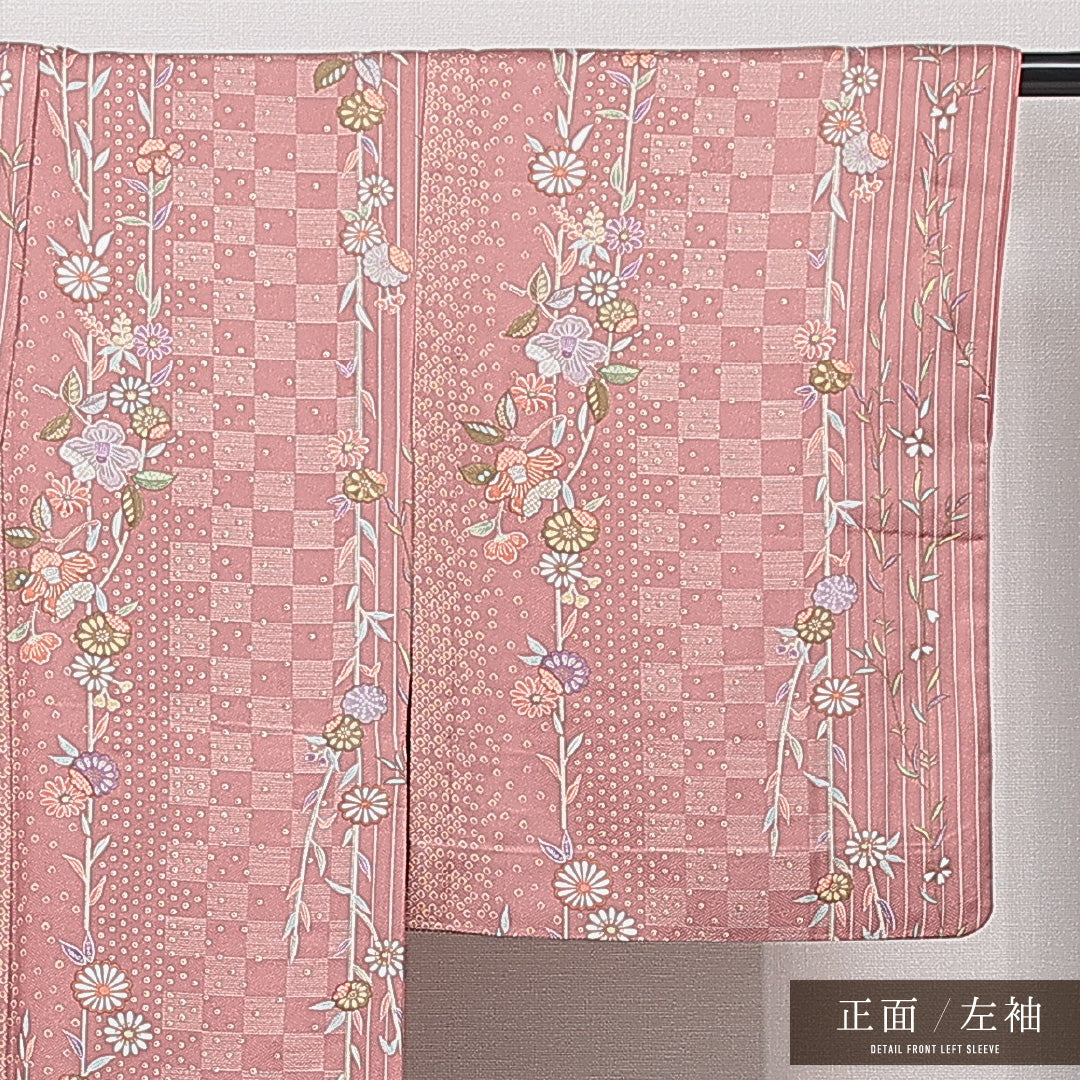 洗える着物 小紋 袷 身丈159cm 裄丈63cm ポリエステル Sランク インフォーマル 広衿 Mサイズ 市松 椿 ピンク系 RP 1221-15036