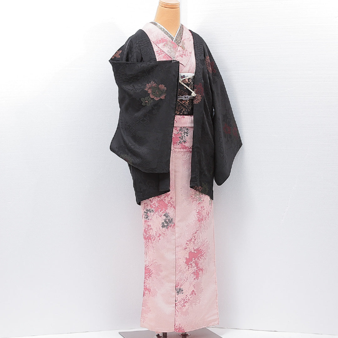 羽織 袷 身丈77cm 裄丈62cm 正絹 Aランク Sサイズ 一つ紋（三つ柏） セミフォーマル 紐あり 牡丹 黒系 1217-15118