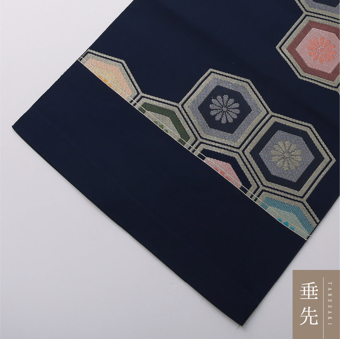 八寸名古屋帯 帯丈359cm カジュアル 松葉仕立て 全通 Sランク 正絹 博多織 菊亀甲 紺系 1224-03652