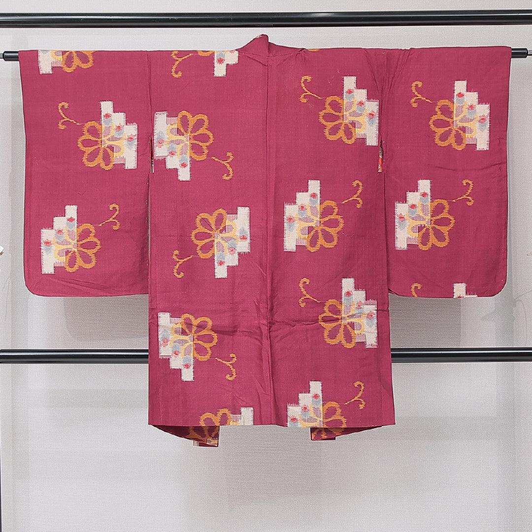 アンティーク 羽織（銘仙） 袷 身丈97cm 裄丈63cm 正絹 Aランク Sサイズ バチ衿 紐あり 菊 紫系 赤系 1217-15178