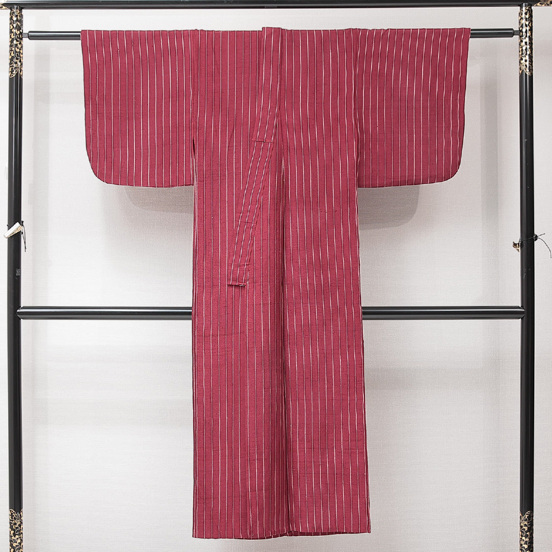 紬 袷 身丈138cm 裄丈58cm 正絹 Cランク XSサイズ バチ衿 カジュアル 居敷当て 肩当て 縞 赤系 1216-15232