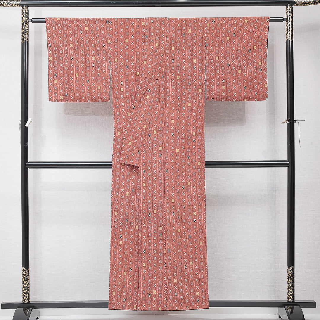 小紋 袷 身丈153cm 裄丈61cm 正絹 Sランク インフォーマル 広衿 Sサイズ 創作柄 赤系 RP 1221-15240