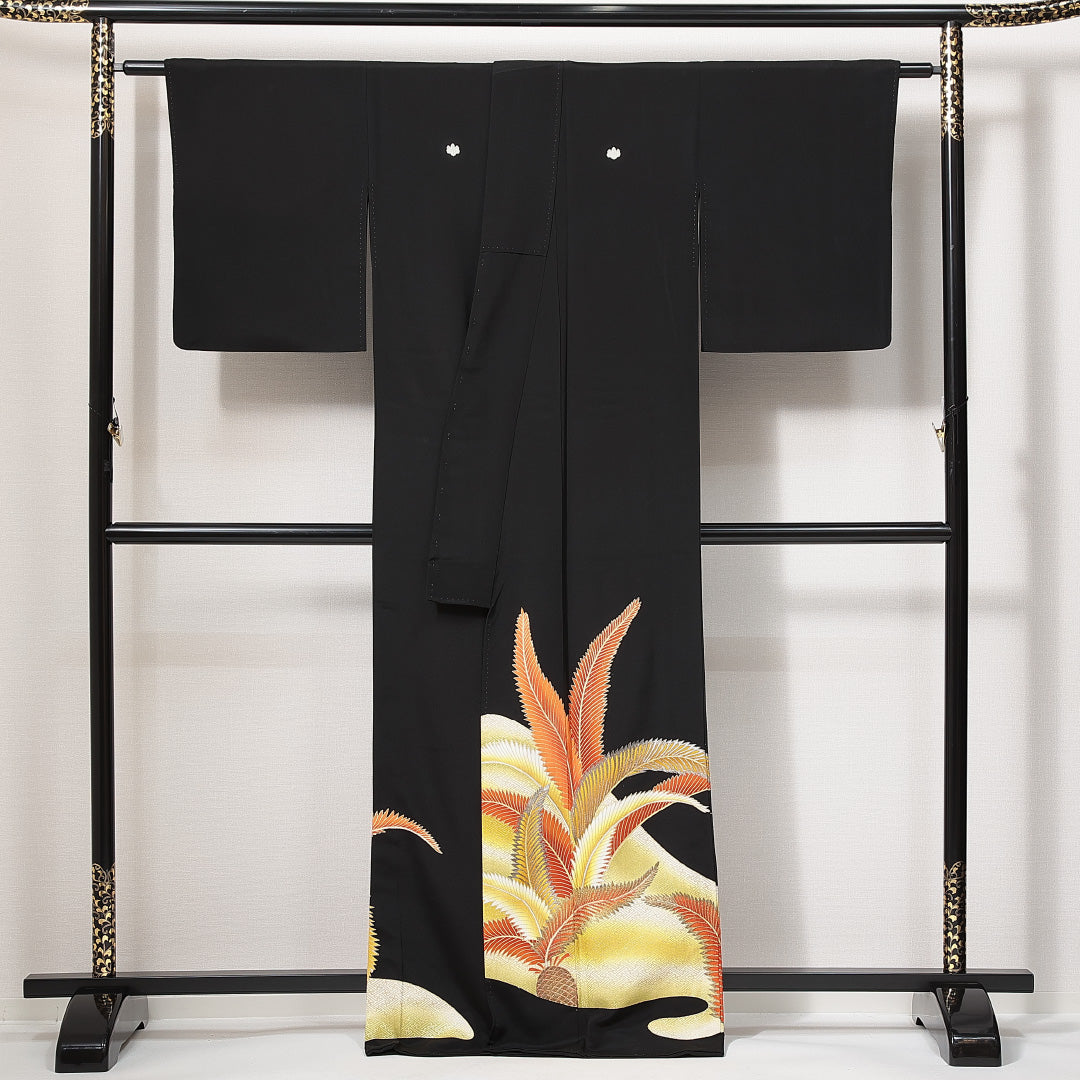 黒留袖 袷 身丈165cm 裄丈63cm 三つ紋 五三桐 フォーマル Sランク XLサイズ 正絹 広衿 植物柄 1211-F0633