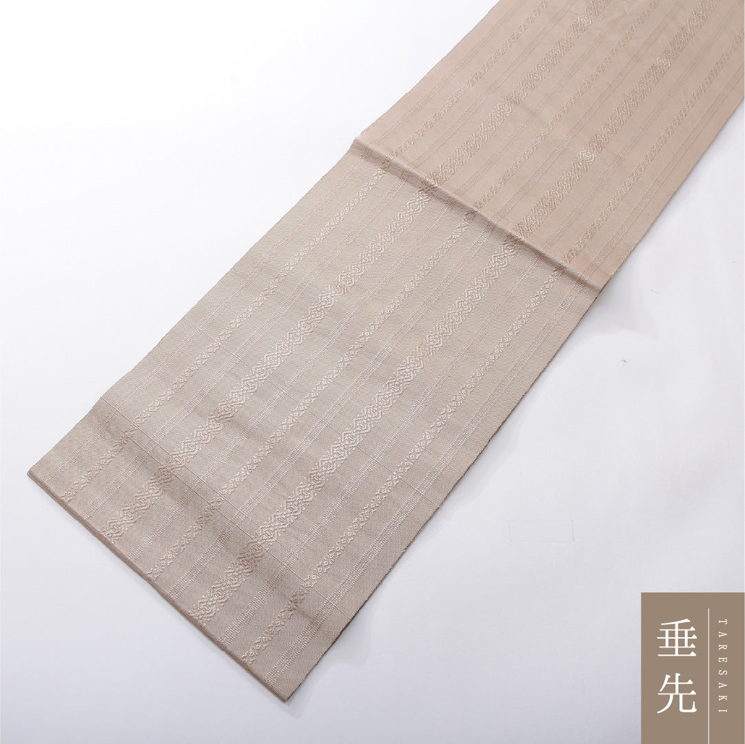 八寸名古屋帯 帯丈376cm インフォーマル 開き仕立て 全通 Bランク 正絹 本場筑前博多織 献上柄 ベージュ系 グレー系 1224-03943