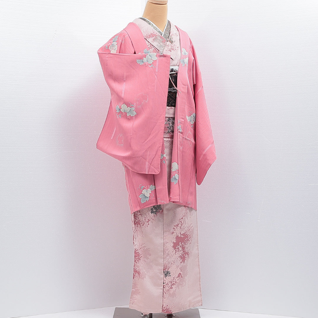 羽織 袷 身丈89cm 裄丈67cm 正絹 Sランク カジュアル Mサイズ 紐あり 蔦 ピンク系 RP 1232-16174
