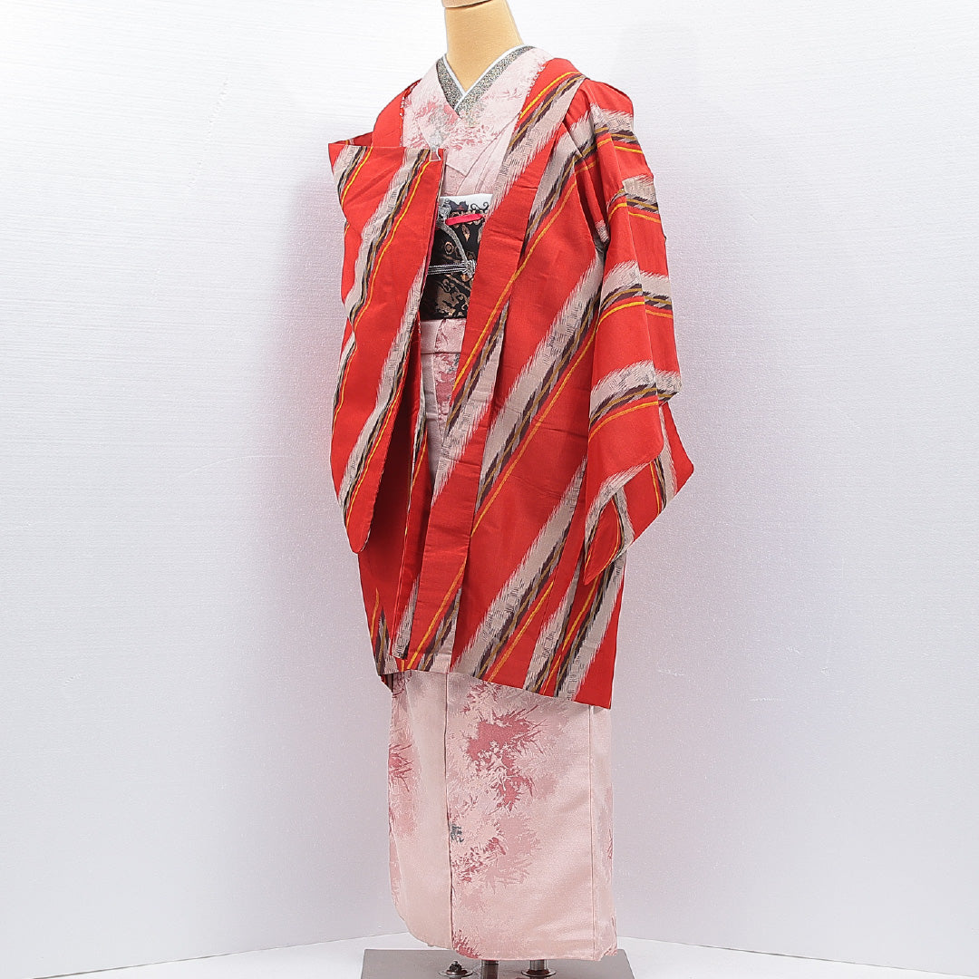 アンティーク 羽織 (銘仙) 袷 身丈97cm 裄丈65cm 正絹 Aランク Mサイズ 紐あり 創作柄 赤系 RP 1232-16772