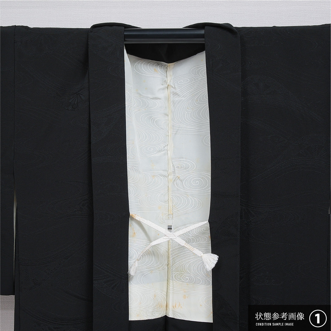 黒羽織 袷 身丈80cm 裄丈64cm 正絹 Bランク Mサイズ 一つ紋（五三桐） セミフォーマル 紐あり 紋意匠 吉祥文様 黒系 1217-16156