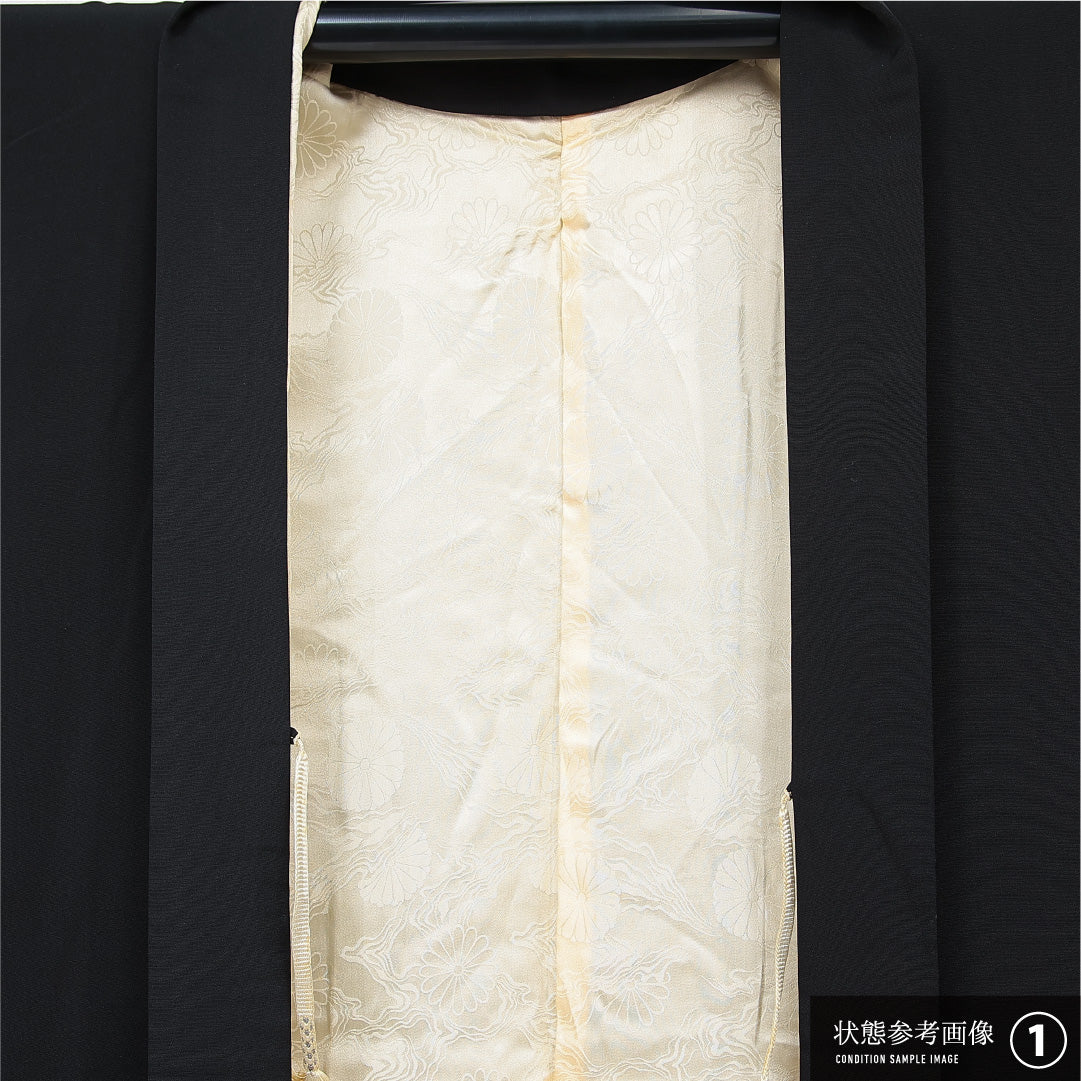 黒羽織 袷 身丈82cm 裄丈62cm 正絹 Bランク 一つ紋 (五三桐) セミフォーマル Sサイズ 漆糸 紐あり 桔梗 黒系 RP 1233-15304