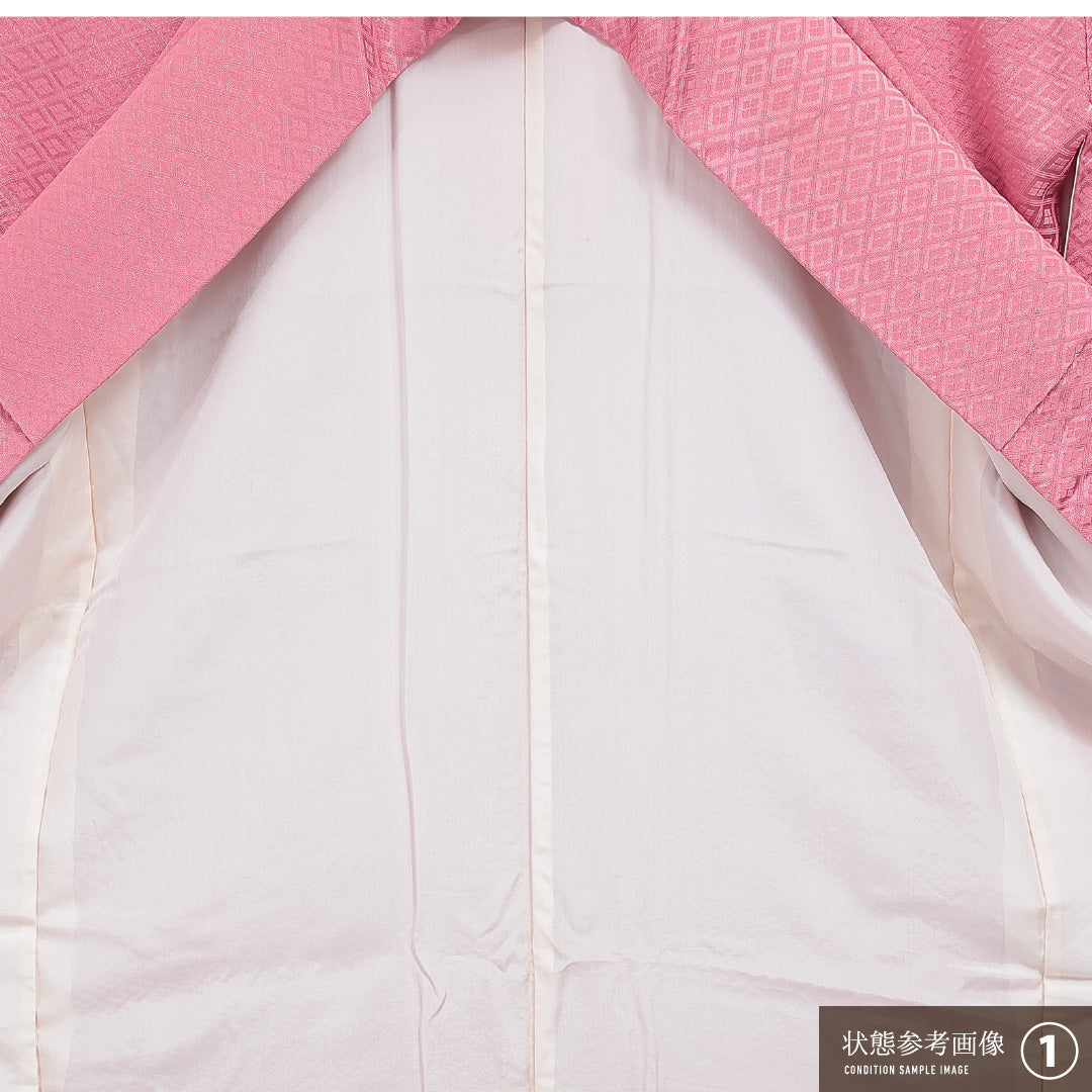 色無地 袷 身丈162cm 裄丈64cm 正絹 Aランク 一つ紋 (中陰五三桐) 紋意匠 (武田菱) セミフォーマル 広衿 Lサイズ 織り出し ピンク系 RP 1219-16037