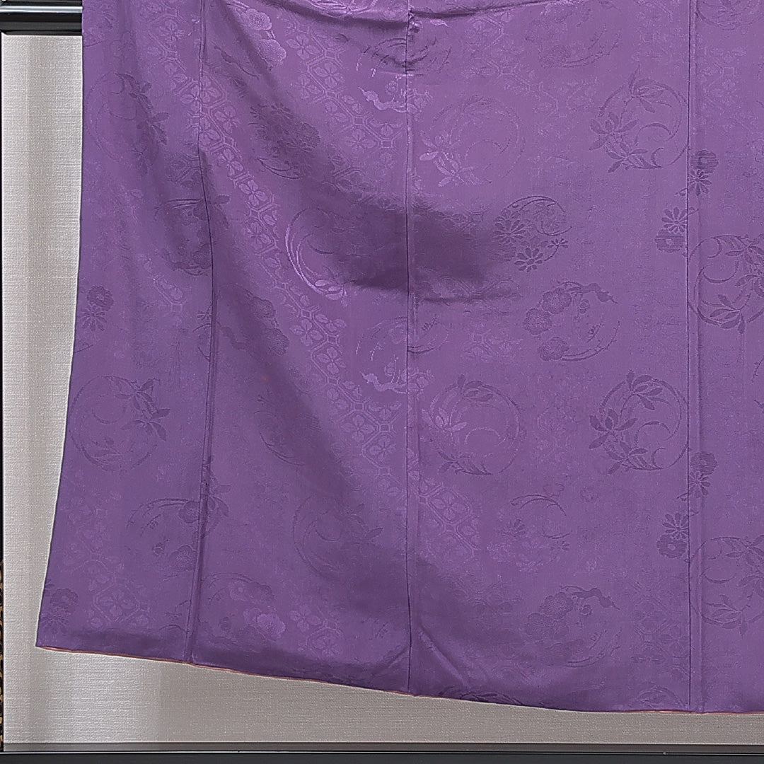アンティーク 色無地 袷 身丈153cm 裄丈61cm 正絹 Aランク Sサイズ バチ衿 蜀江 菊 紫系 1214-15663