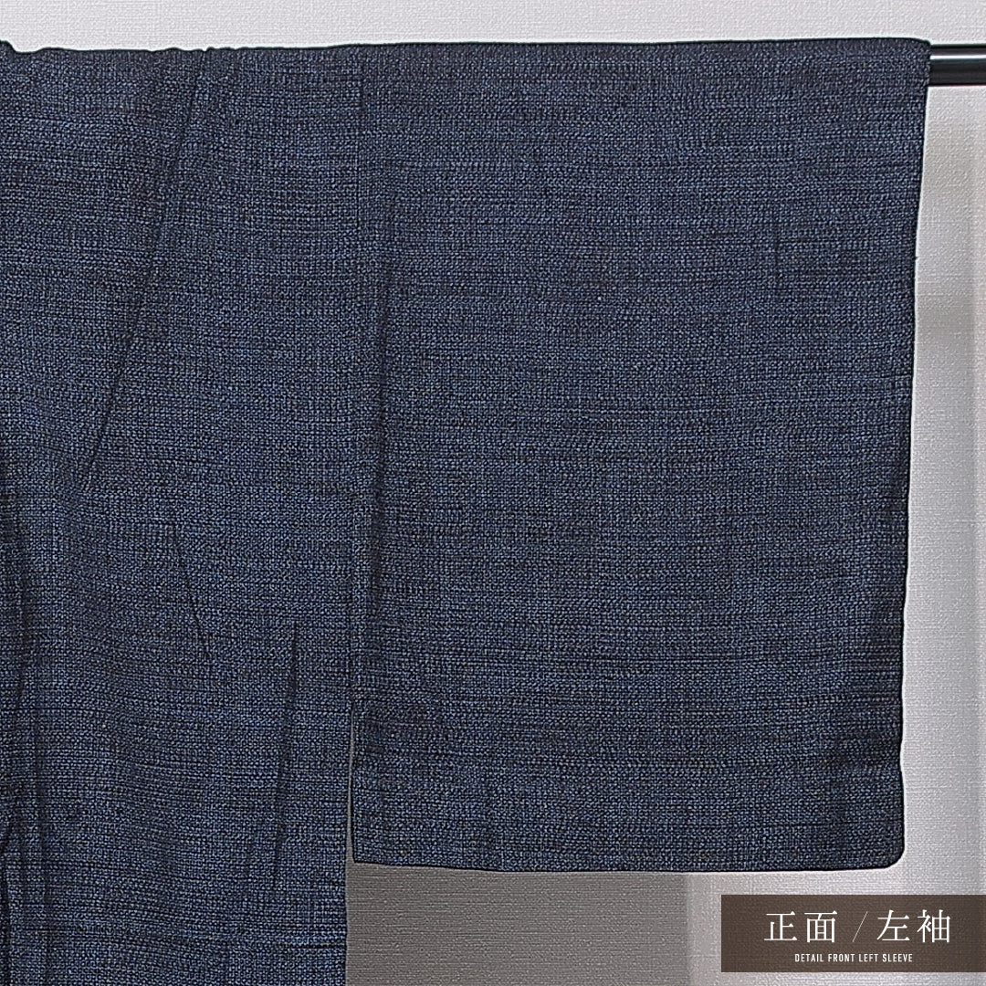 男着物 単衣 身丈139cm 裄丈66cm 正絹 Aランク カジュアル 棒衿 Sサイズ 居敷当て 肩当て 亀甲絣 紺系 RP 1224-15897