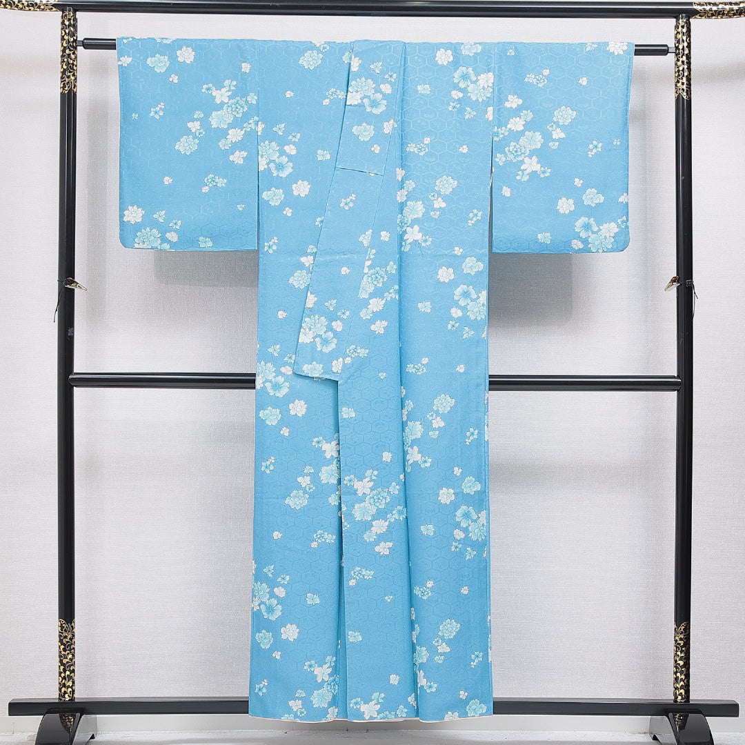 洗える着物 小紋 袷 身丈154cm 裄丈62cm ポリエステル Sランク 紋意匠 (亀甲) インフォーマル 広衿 Sサイズ 花柄 水色系 RP 1221-15955