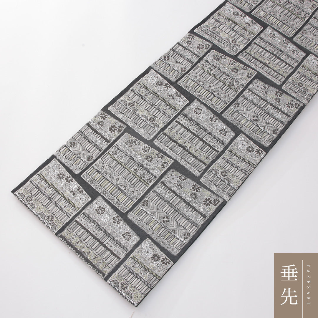 袋帯 帯丈448cm 正絹 全通 フォーマル 縅毛 ガード加工 黒系 銀系 1243-02283