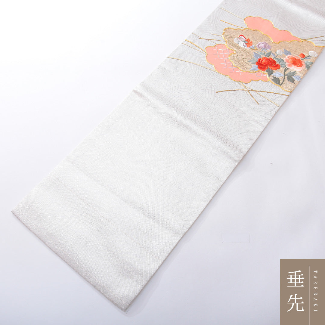 九寸名古屋帯 帯丈355cm セミフォーマル 名古屋仕立て ポイント柄 Sランク 正絹 蘇州刺繍 金駒刺繍 鴛鴦 牡丹 クリーム系 銀系 1224-03912