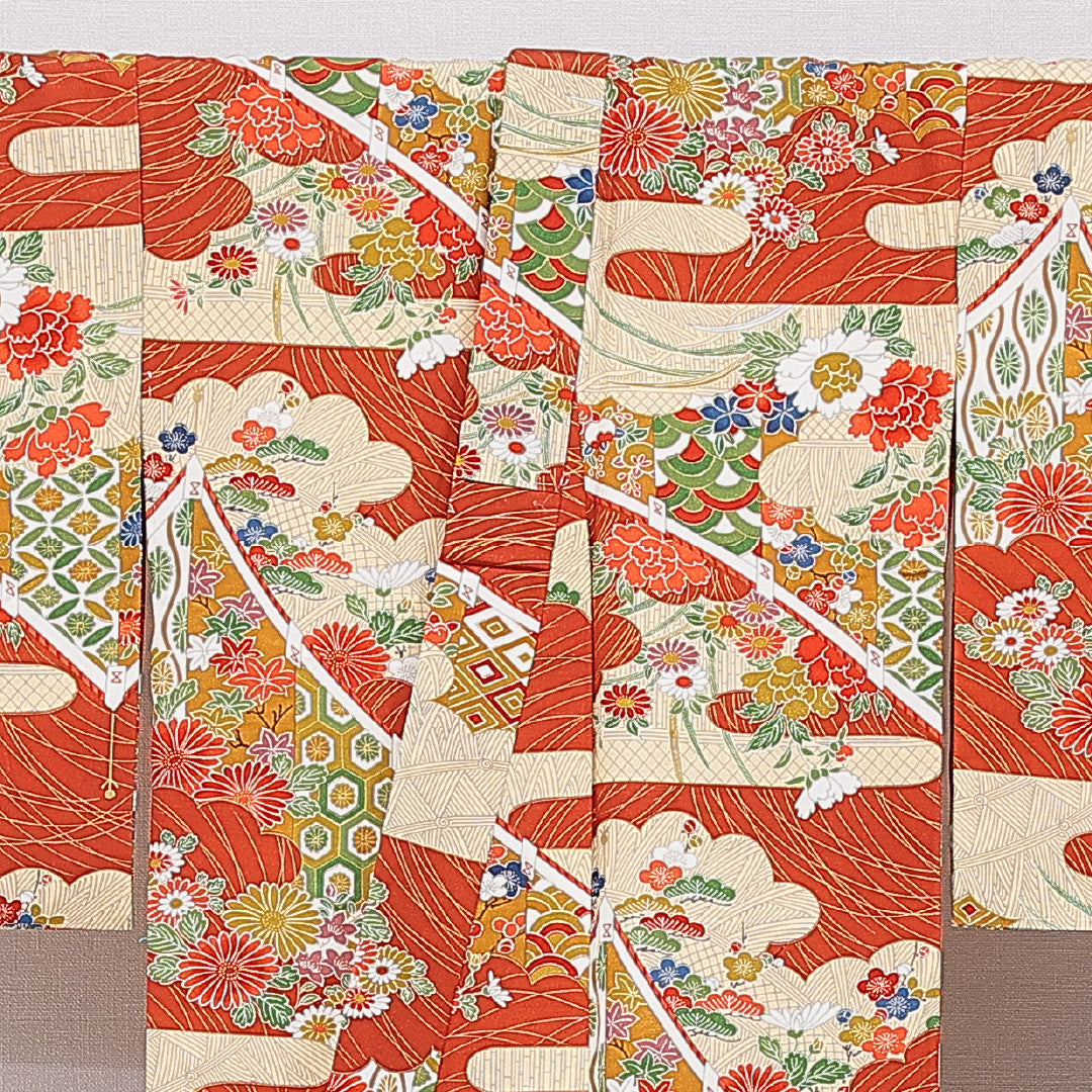 小紋 袷 身丈158cm 裄丈62cm 正絹 Sランク インフォーマル バチ衿 Mサイズ 菊 吉祥文様 朱系 RP 1221-16736
