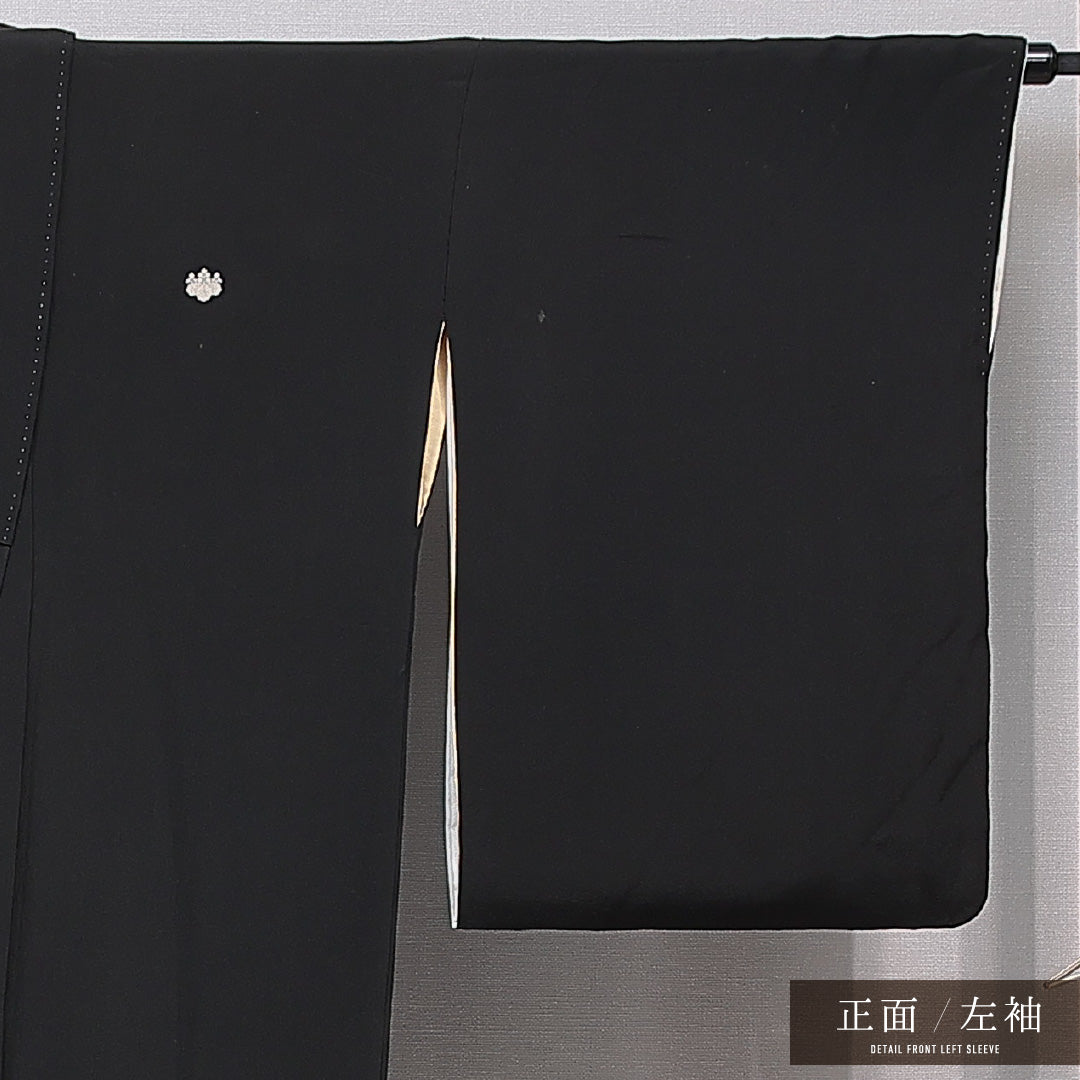 黒留袖 袷 身丈159cm 裄丈65cm 五つ紋 五三桐 フォーマル Cランク Mサイズ 正絹 比翼仕立て 広衿 菊 金駒刺繍 1211-F0740