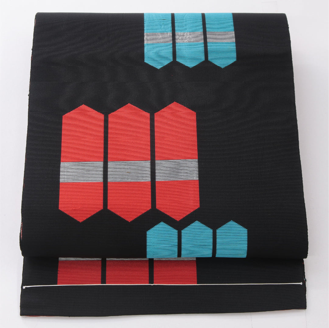 八寸名古屋帯 帯丈408cm カジュアル 開き仕立て 全通 Aランク 正絹 博多織 創作柄 黒系 1224-04045