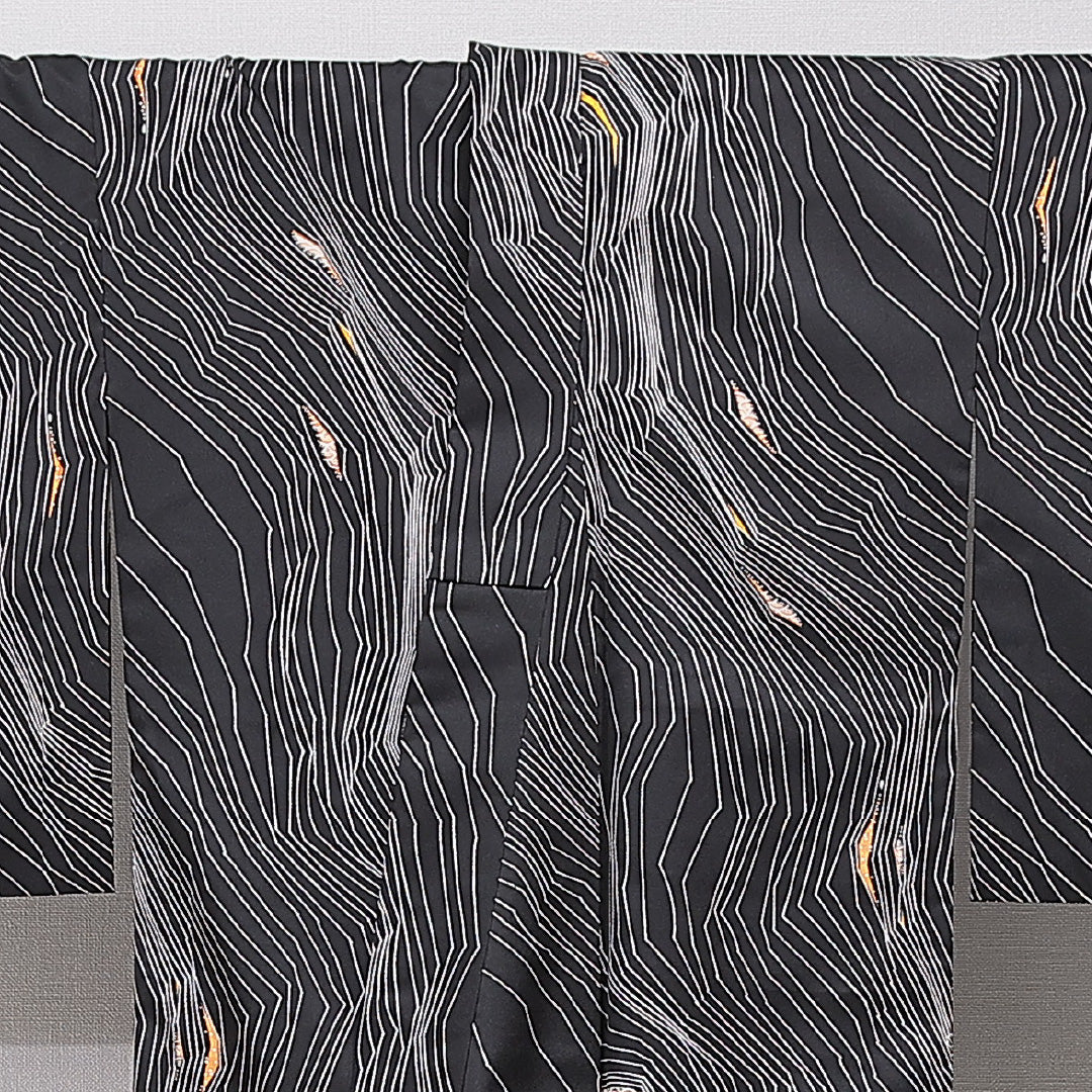 小紋 洗える着物 袷 身丈158cm 裄丈63cm ポリエステル Aランク Mサイズ バチ衿 インフォーマル 創作柄 黒系 1215-15803