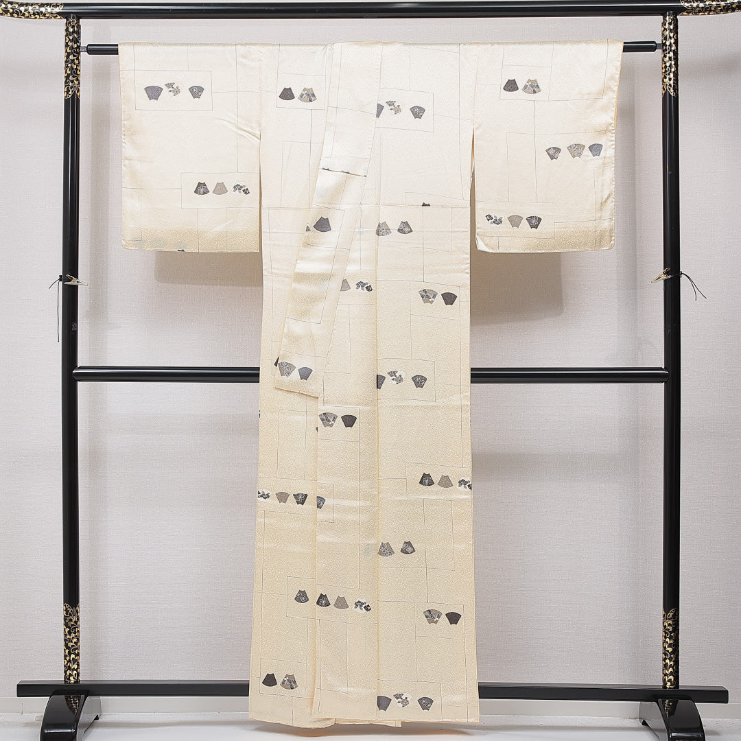 小紋 袷 身丈159cm 裄丈64cm 正絹 Sランク インフォーマル 広衿 Mサイズ 扇 花菱 クリーム系 RP 1221-15875