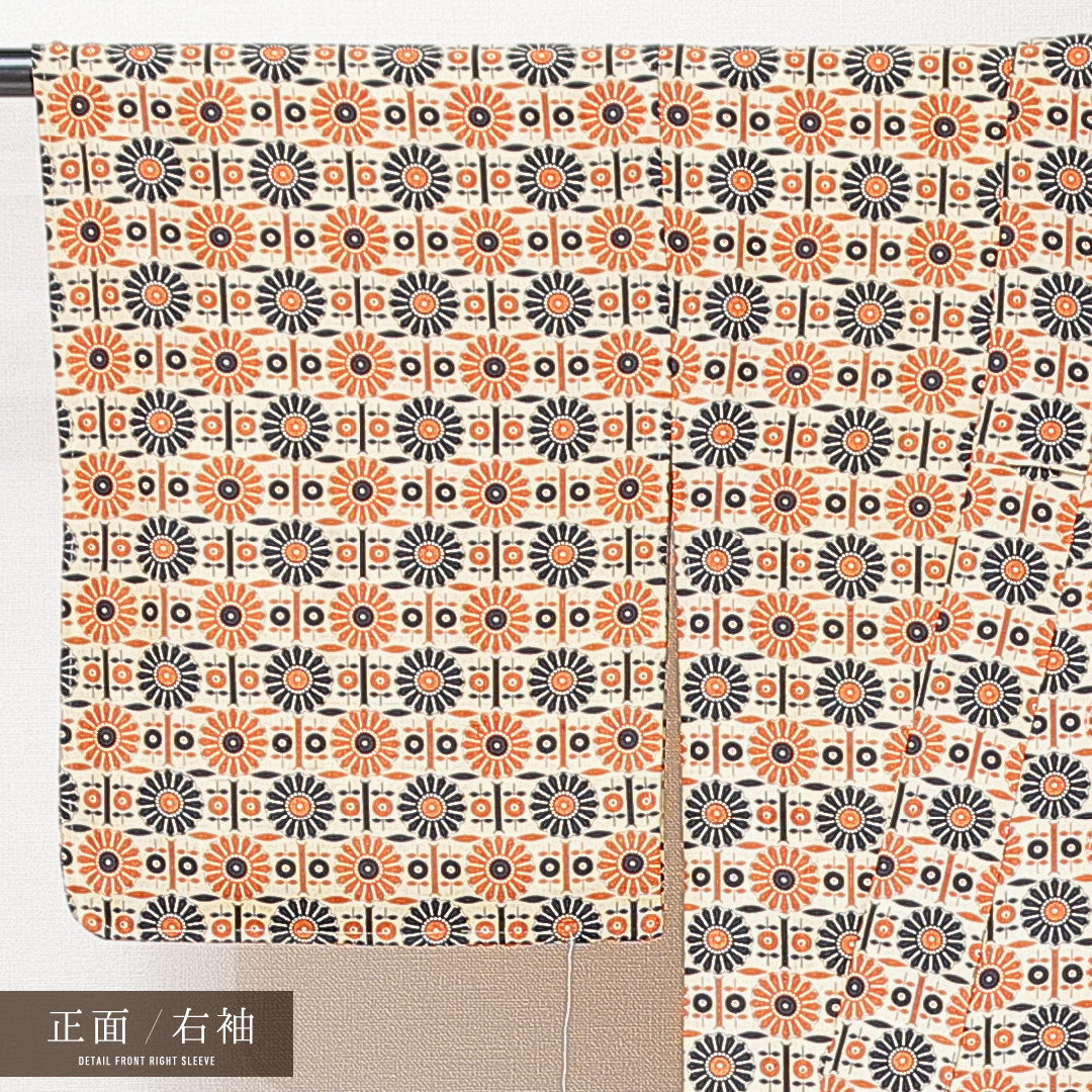 小紋 袷 身丈148cm 裄丈62cm 正絹 Sランク XSサイズ バチ衿 インフォーマル 菊 ベージュ系 1215-15231