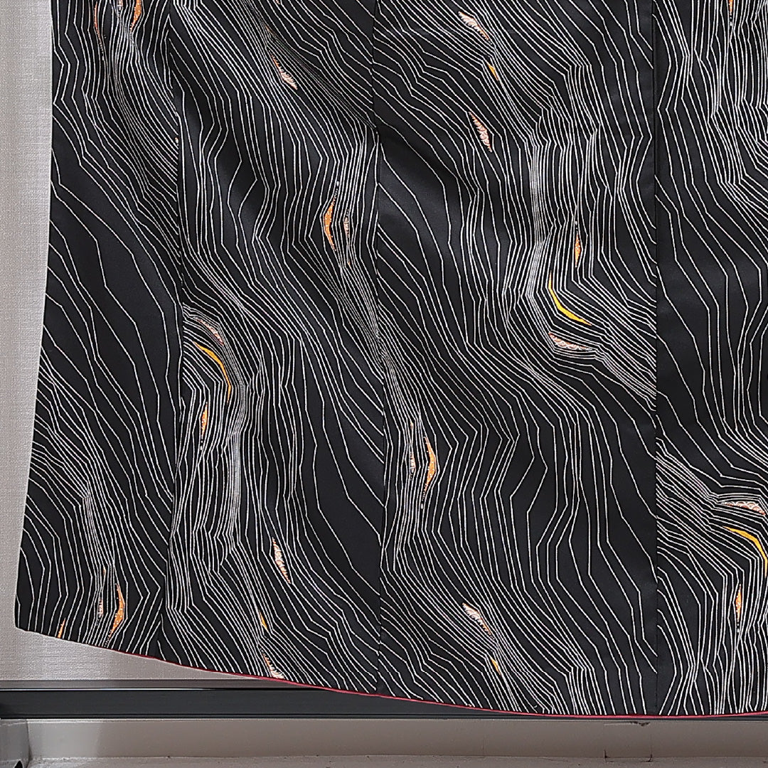 小紋 洗える着物 袷 身丈158cm 裄丈63cm ポリエステル Aランク Mサイズ バチ衿 インフォーマル 創作柄 黒系 1215-15803