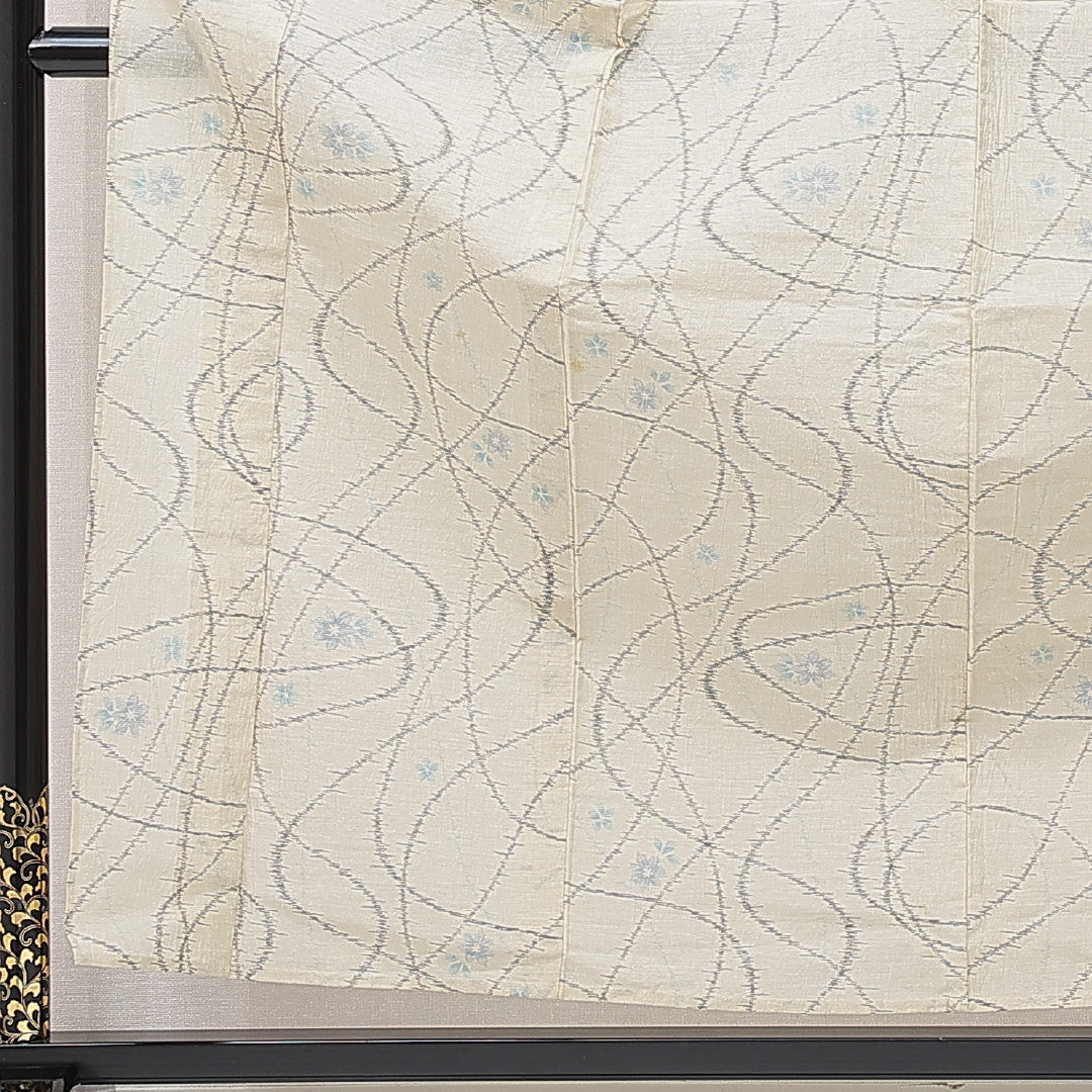 麻の紬（小千谷縮） 夏物 洗える着物 単衣 身丈159cm 裄丈62cm 麻 Cランク Mサイズ バチ衿 カジュアル 創作柄 クリーム系 1216-15369