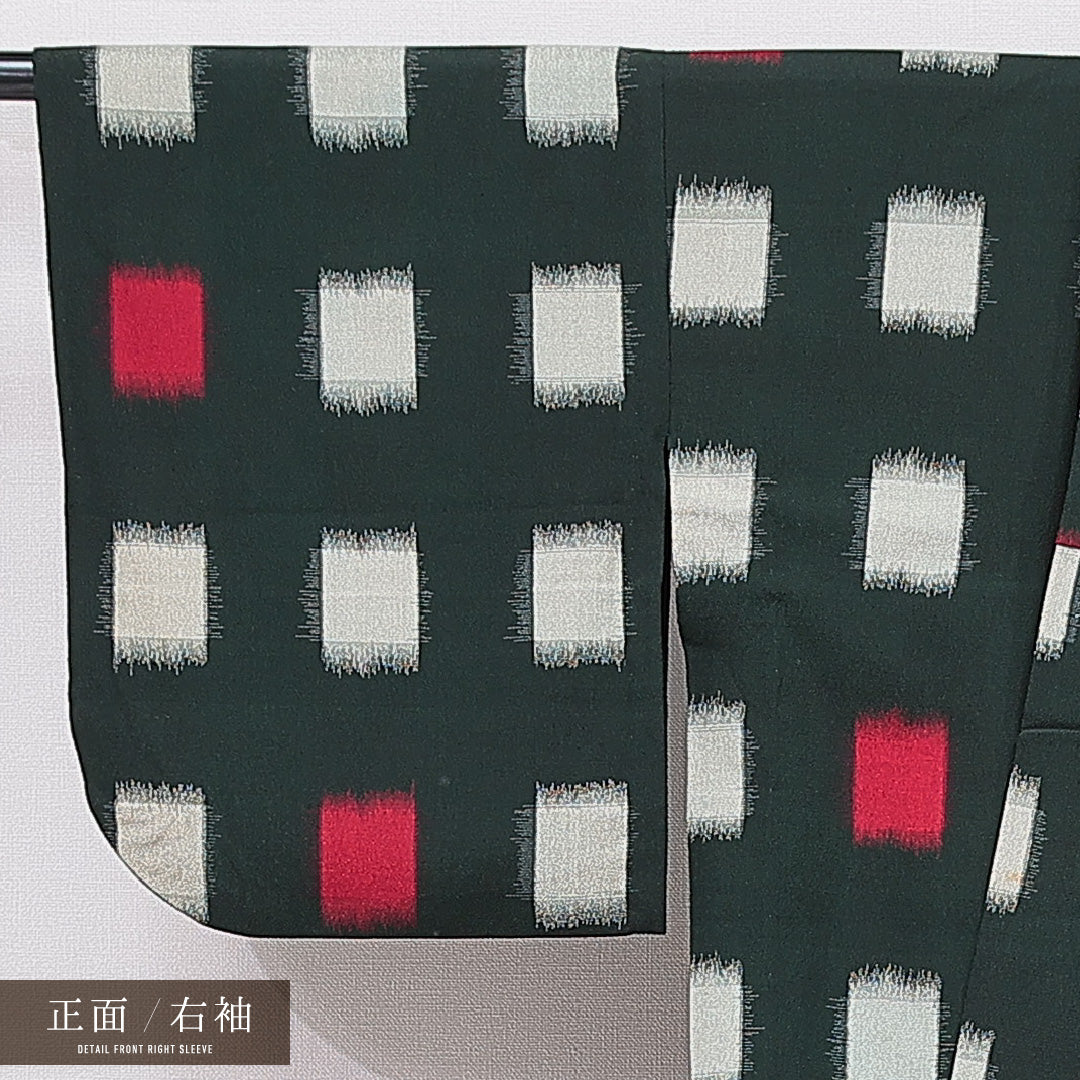 アンティーク お召 単衣 身丈149cm 裄丈61cm 正絹 Cランク XSサイズ バチ衿 肩当て 抽象柄 緑系 1265-15562