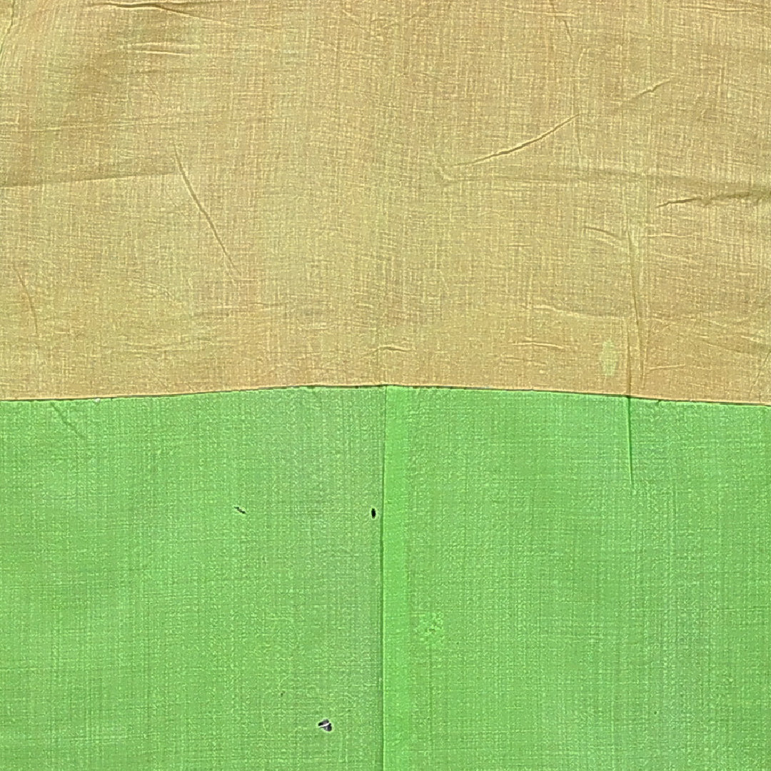 アンティーク 付下げ 袷 身丈137cm 裄丈61cm 正絹 Dランク XSサイズ バチ衿 三つ紋（丸に太九枚笹） 縞 黒系 1261-16743