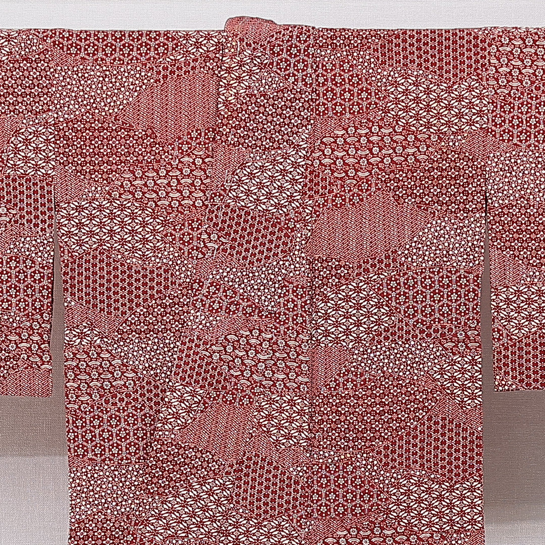 江戸小紋（寄せ柄） 単衣 身丈154cm 裄丈65cm 正絹 Cランク Sサイズ 広衿 インフォーマル 赤系 1262-15679