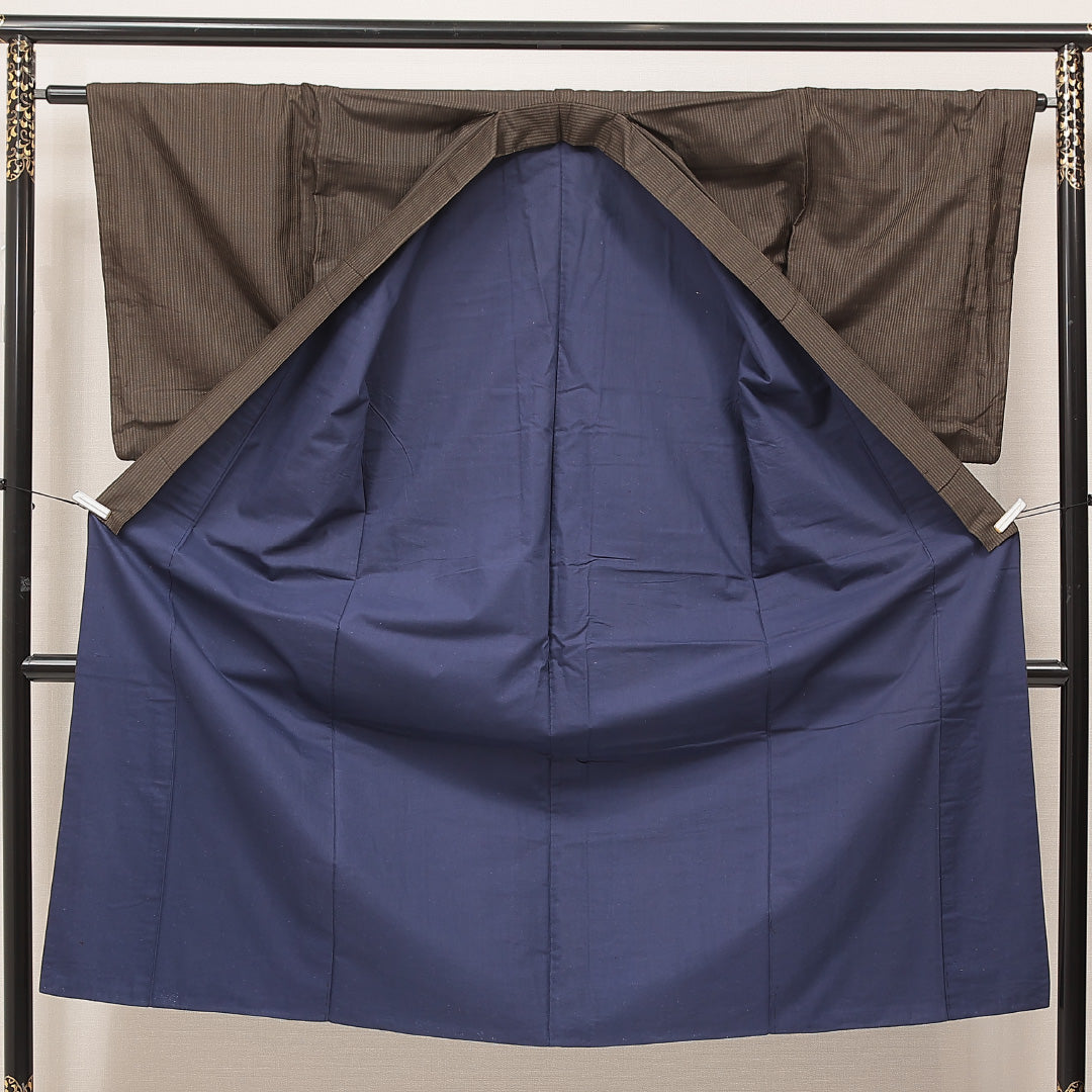 男着物 袷 身丈138cm 裄丈63cm 正絹 Aランク カジュアル 棒衿 Sサイズ 縞 茶系 RP 1224-16923