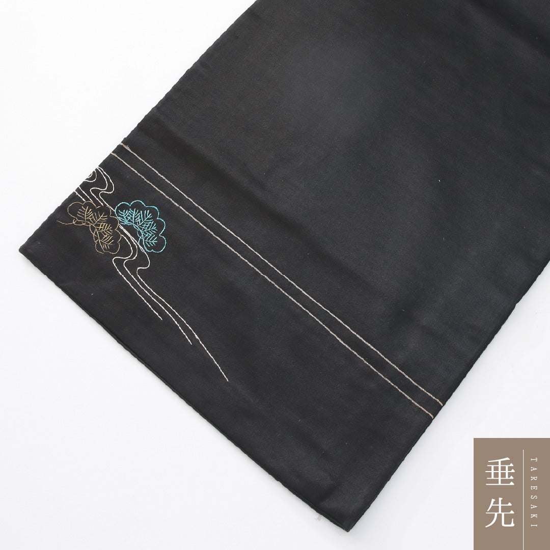 アンティーク 九寸名古屋帯 帯丈329cm 名古屋仕立て ポイント柄 Aランク 正絹 刺繍 銀駒刺繍 扇 菊 紅葉 落款 黒系 1224-04177