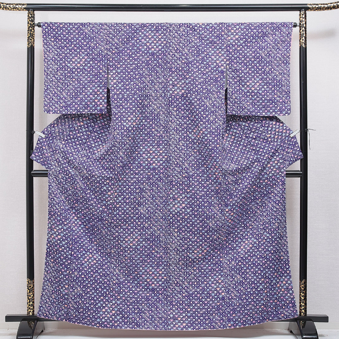 洗える着物 小紋 袷 身丈163cm 裄丈64cm ポリエステル Sランク インフォーマル 広衿 Lサイズ 菊 梅 紫系 RP 1221-16296